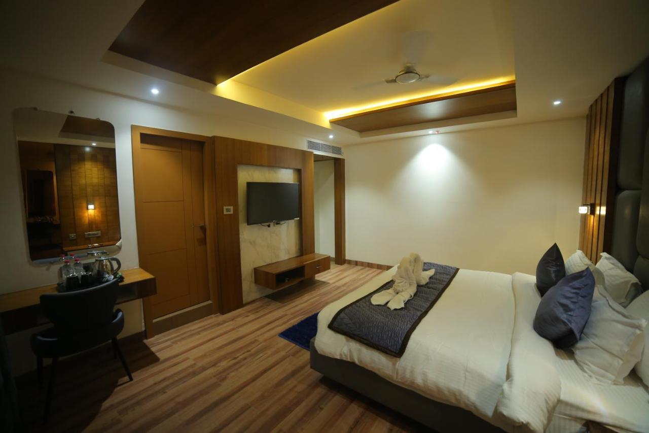 Sree Fortune Grand, Tadepalli Hotel Tadepalle Kültér fotó
