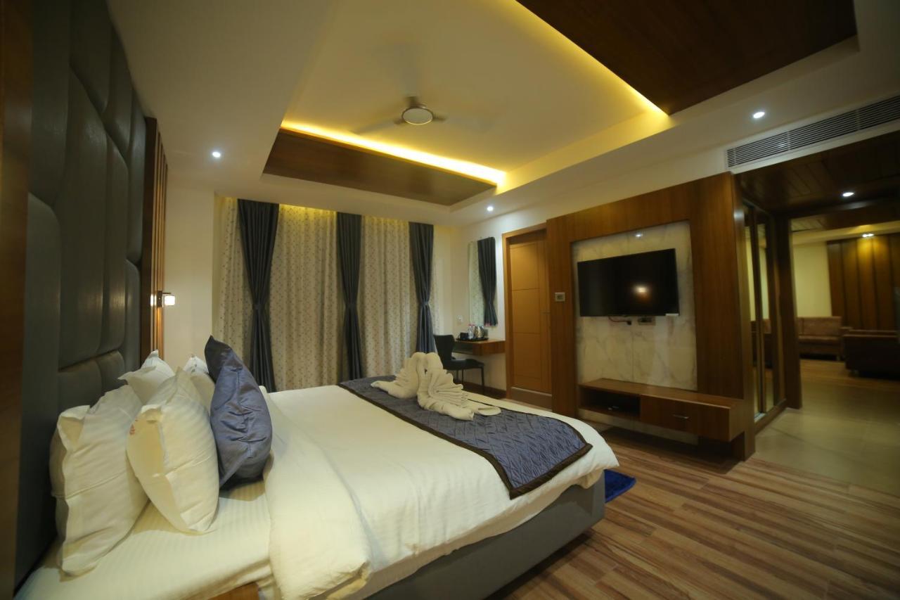 Sree Fortune Grand, Tadepalli Hotel Tadepalle Kültér fotó