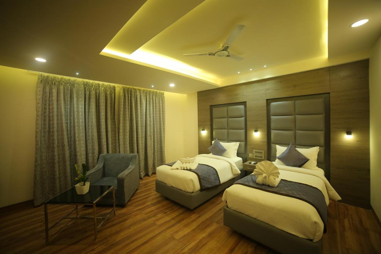 Sree Fortune Grand, Tadepalli Hotel Tadepalle Kültér fotó