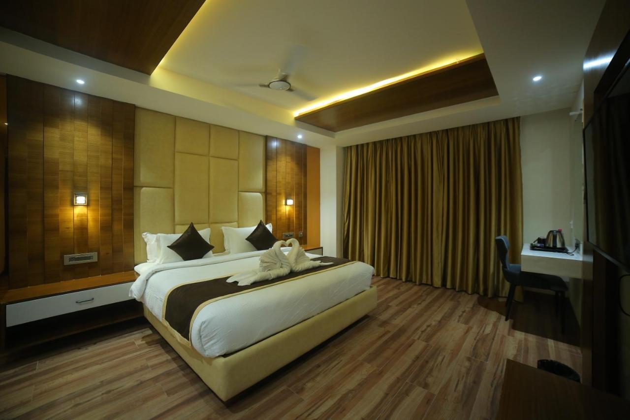 Sree Fortune Grand, Tadepalli Hotel Tadepalle Kültér fotó